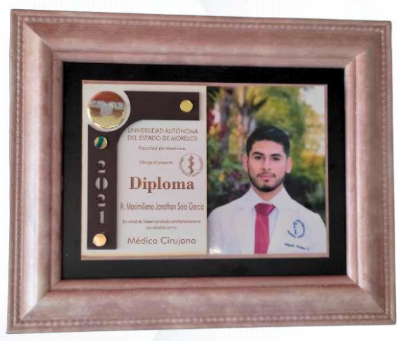 DIPLOMA Y FOTO INDIVIDUAL 3